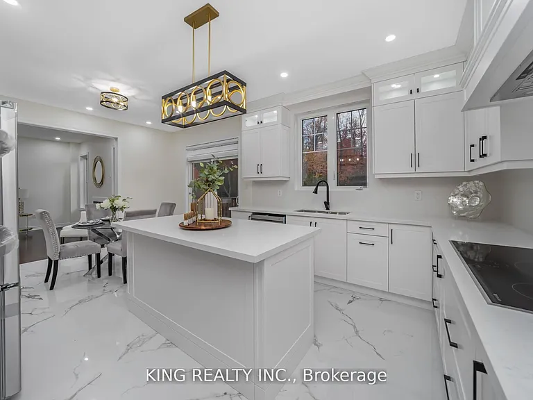 52 Haverstock Cres — Photo 17