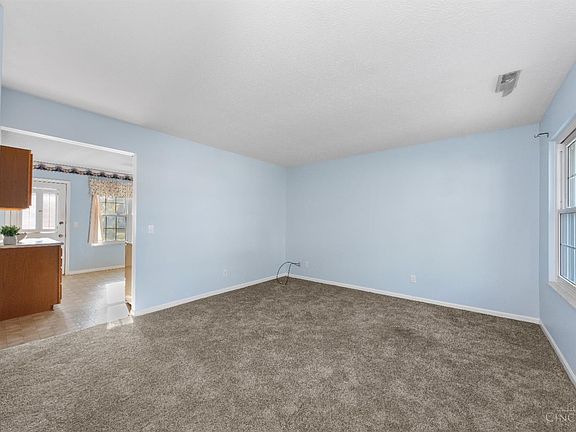 5th image of 2412 Gatetree Ln