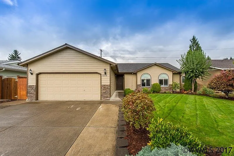 1039 Leeward Ct N photo 1