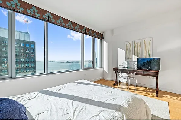 Sold by R New York | media 25