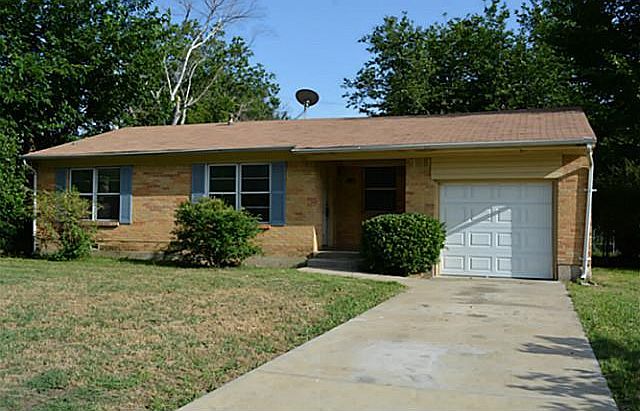 1st image of 708 Glynn Oaks Dr