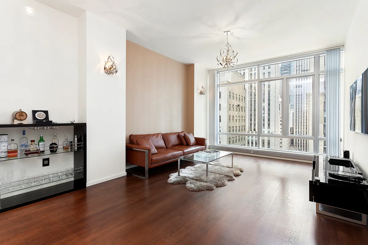 18 West 48th St Unit 16E  