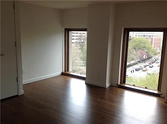 Rented by R New York | media 25