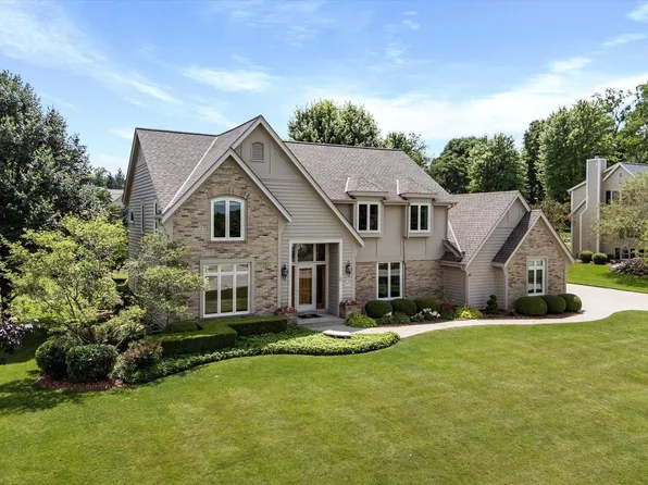 N15W30191 Timberbrook ROAD, Pewaukee, WI 53072