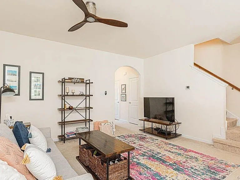 8956 Ringview Dr — Photo 6