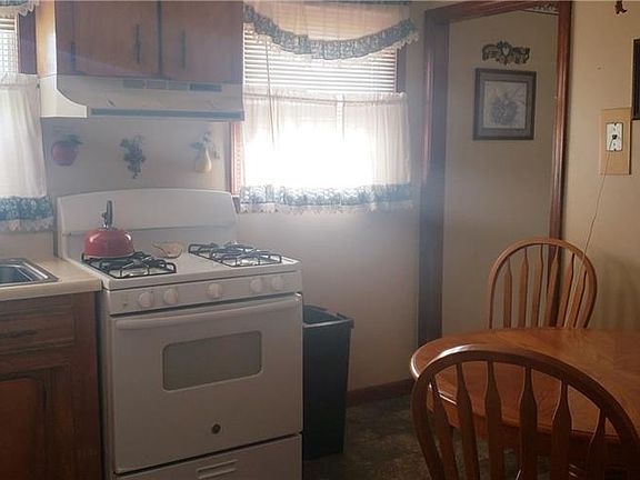 2nd image of 208 Briarwood Ave