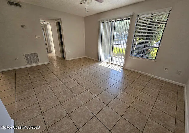3585 Sable Palm Lane - A — Photo 2