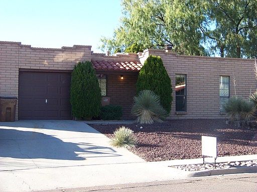 1st image of 3207 Hillrise Dr APT C
