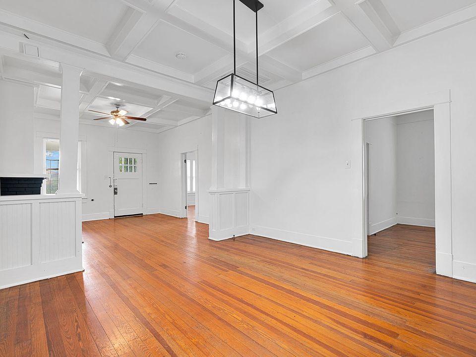 1st image of 200 Roseborough St