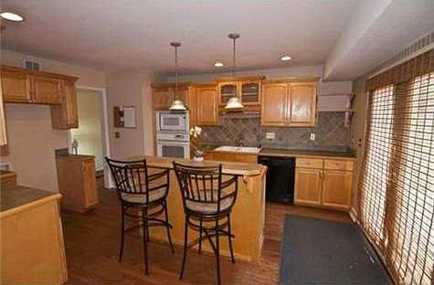 2nd image of 15059 Lakeview Dr
