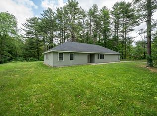 77 Cedar St, Douglas, MA 01516