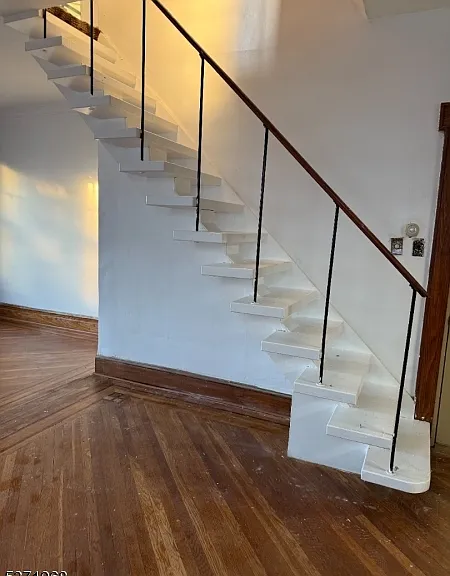 204 Columbia Ave — Photo 8