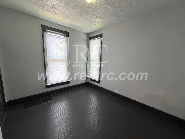 314 Porter St — Photo 12