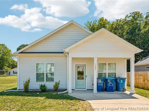 1020 E Harnett St, Dunn, NC 28334