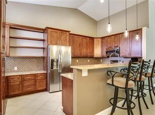 6735 Huntington Lakes Cir APT 202, Naples, FL 34119