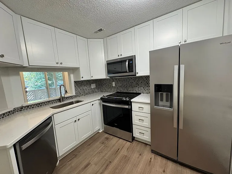 6523 Clavell Ln #L — Photo 8