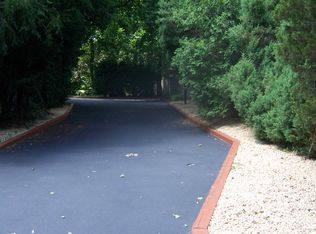 227 Haypath Rd, Old Bethpage, NY 11804