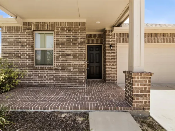 8438 Baywatch Cir, Baytown, TX 77523