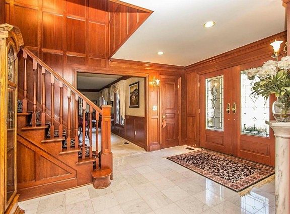 4th image of 685 Retreat Ln