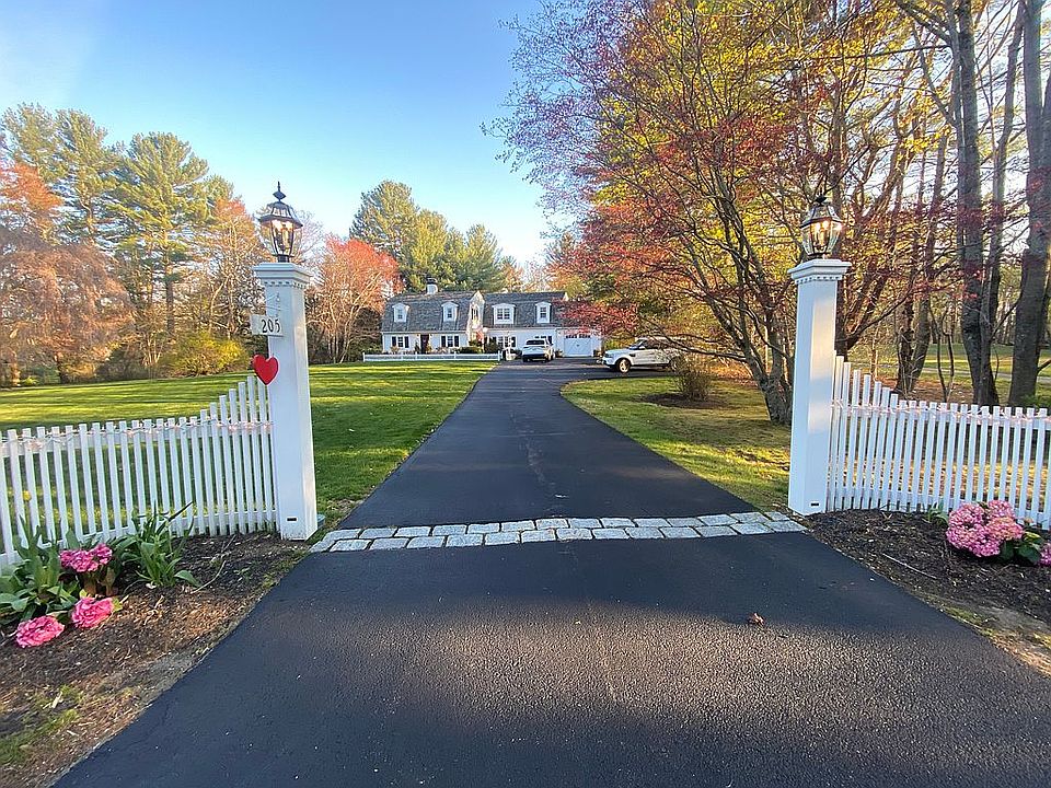 2nd image of 205 Prospect St