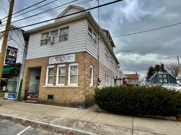 22 Lee Park Ave, Hanover Township, PA 18706