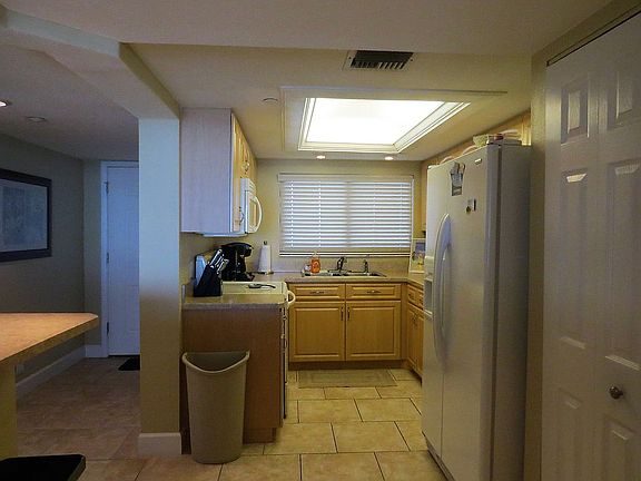5th image of 1290 Gulf Blvd APT 1206