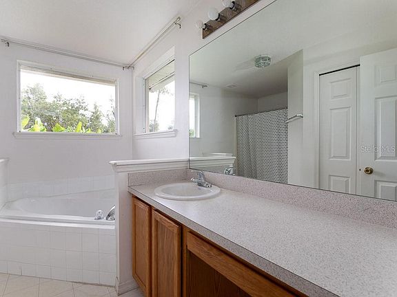 5th image of 1143 N Brickell Dr