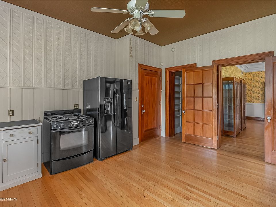 16th image of this home