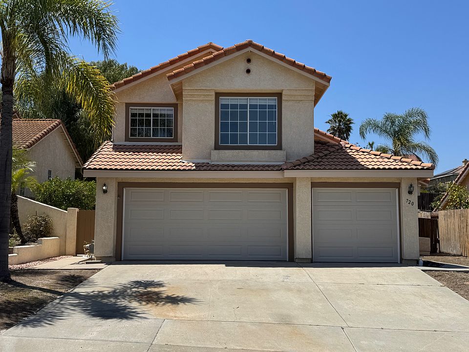 1st image of 720 Avenida Amigo