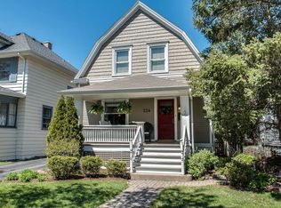 224 Iowa St, Oak Park, IL