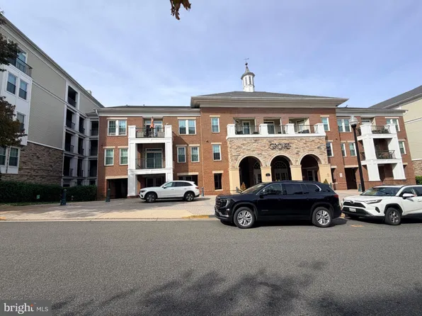 2321 25th St S #2209, Arlington, VA 22206