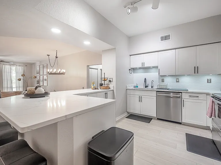 410 S Armenia Ave #928 — Photo 12