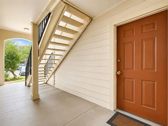 5th image of 11901 4th St N APT 10105