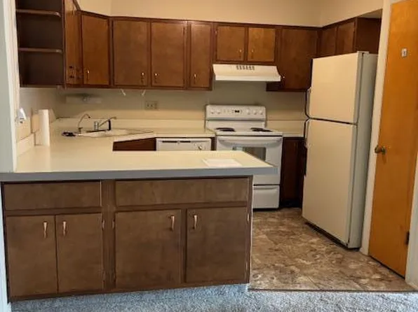 8772 Sieloff Dr APT F, Hazelwood, MO 63042
