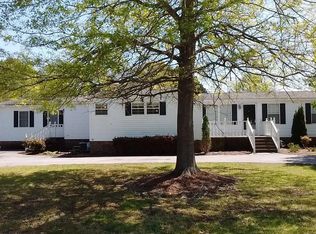 1982 Wesley Ln, Greenville, NC 27858