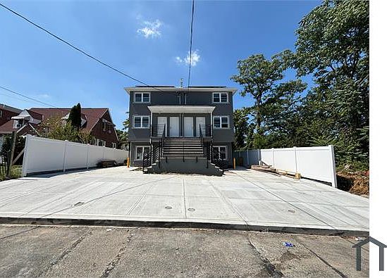 2nd image of 3643A Palmer Ave #3