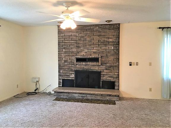 3rd image of 404 E 10th St