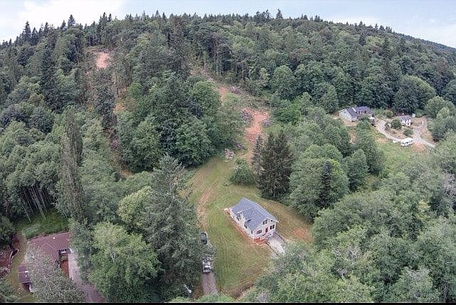 1st image of 10916 Crescent Valley Dr NW