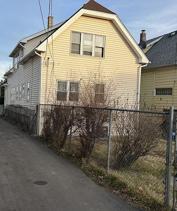 2nd image of 10314 S Indiana Ave