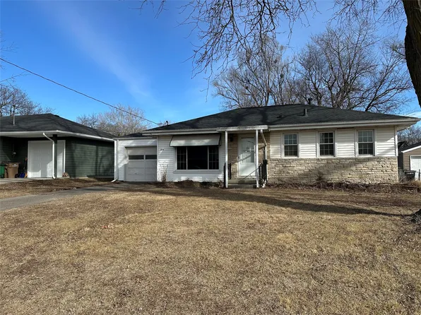 629 22nd St, West Des Moines, IA 50265