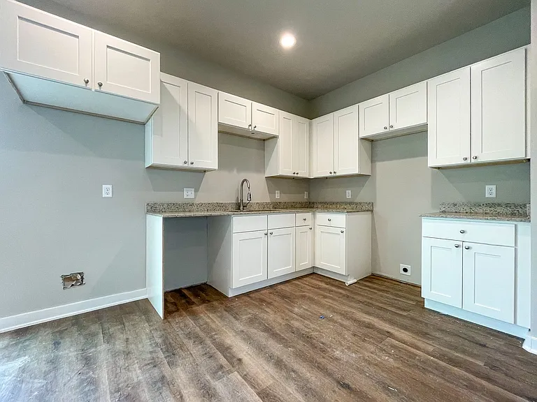 3620 Skylane Ave — Photo 4