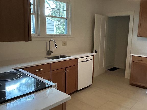 5th image of 9477 Highland Ave