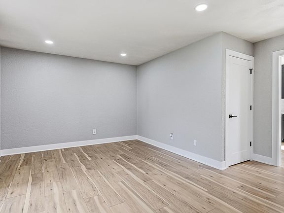 5th image of 1662 Alpha Ave