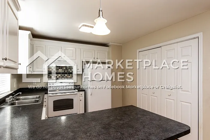 10 Shoreham Ct — Photo 11