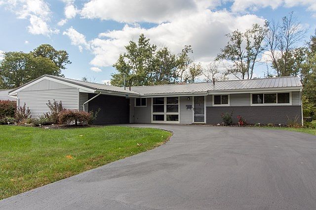 1st image of 48 Westgate Dr