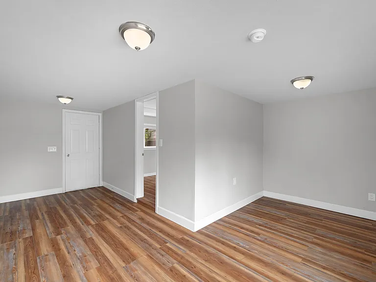 1021 NE 175th St — Photo 25