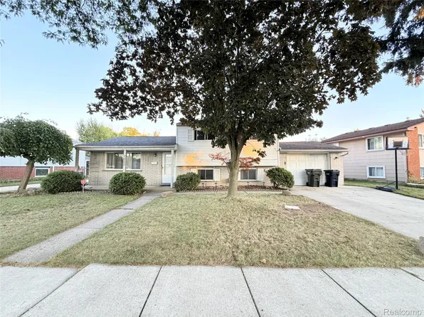 2630 Pall Mall Dr, Sterling Heights, MI 48310