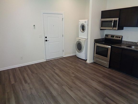 5th image of 1964 Murchison Dr #1E