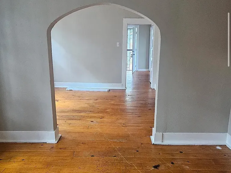 3262 Hiawatha St — Photo 2