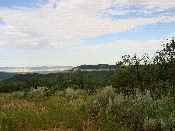 3rd image of 40100 Valley Dr